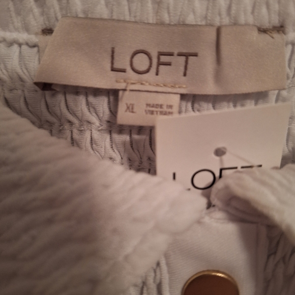 LOFT NWT Women's White Smocked Textured Ruffle Hem Collared Top Size XL - Picture 2 of 4